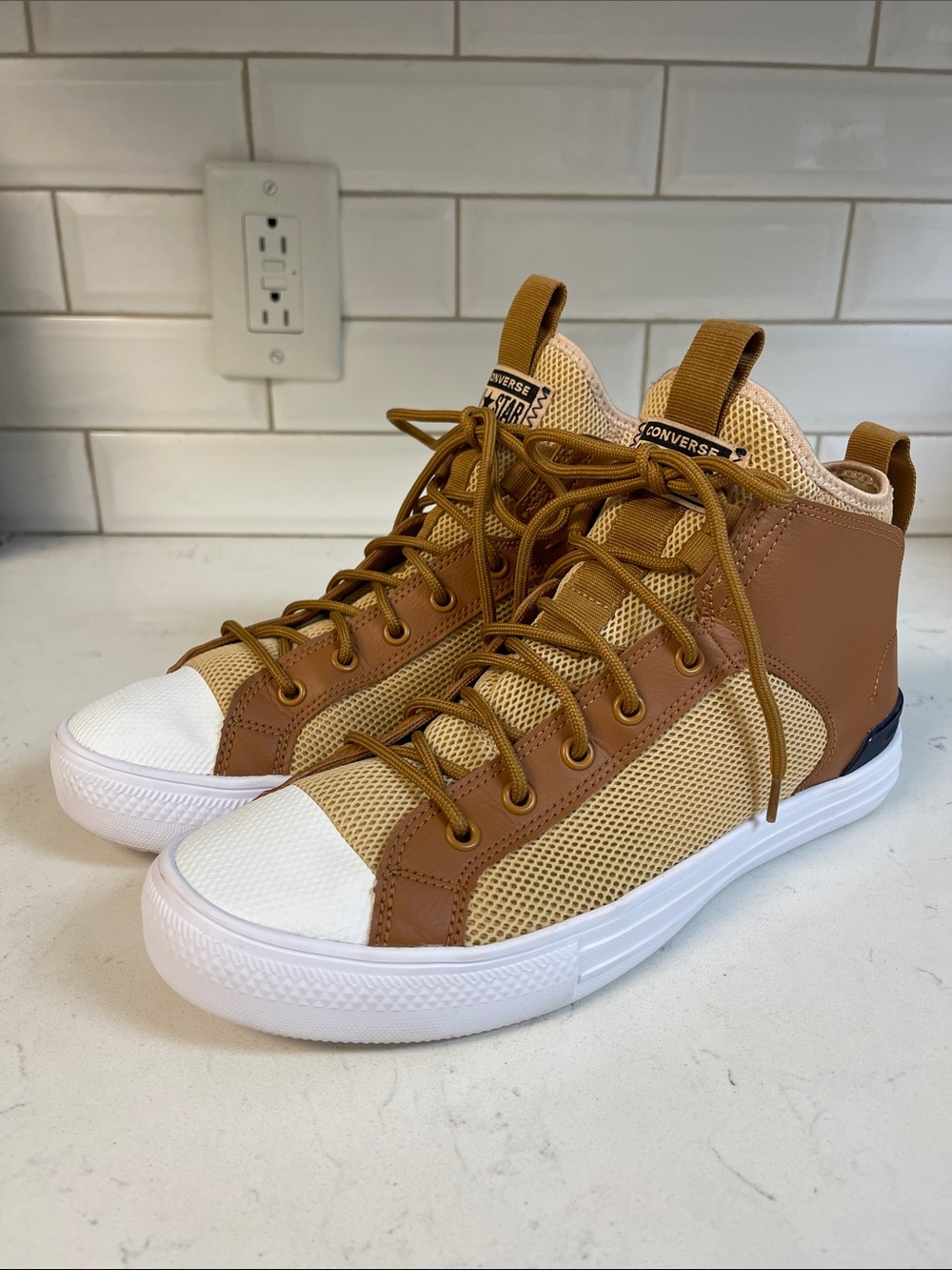 Converse Chuck Taylor AS Ultra Mid 170949C Men’s 8 - Women’s 10
